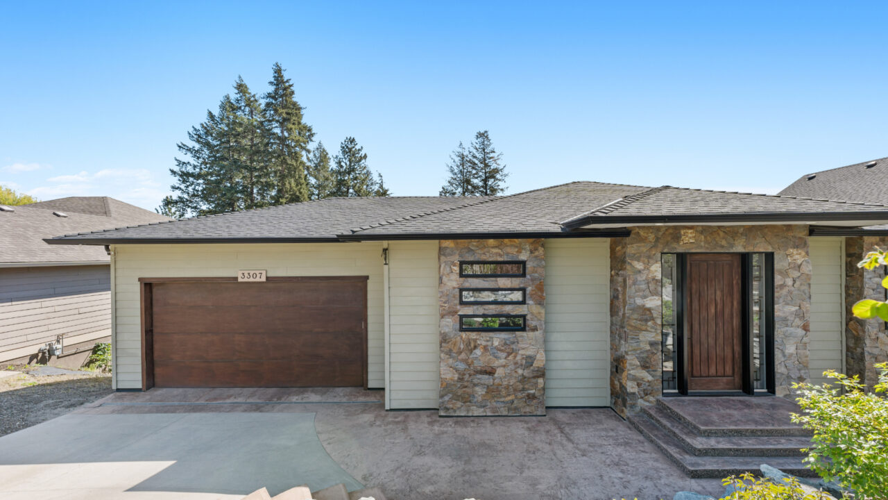 3307 Broadview Rd, West Kelowna, BC – SOLD