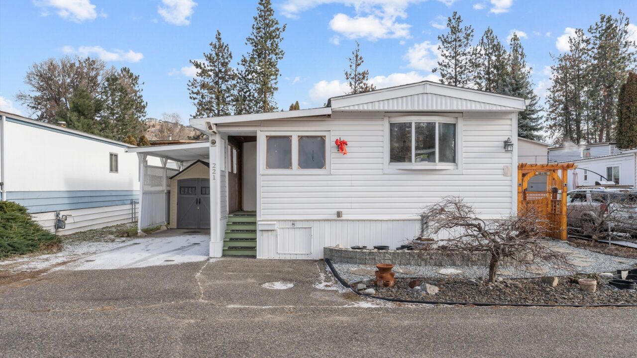 221-1999 Highway 97 S, West Kelowna